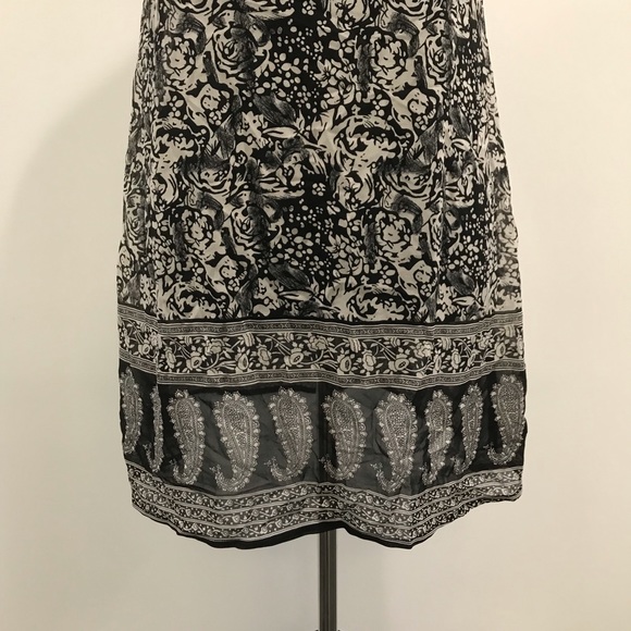 UO “Staring at the stars” black/white tunic - Picture 3 of 7